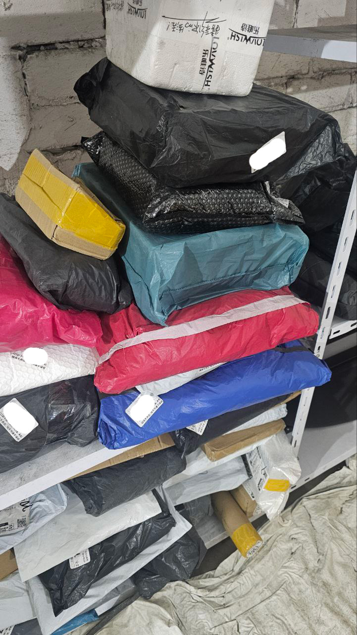 Получили на склад в Китае большую партию товаров с Gofish для клиента из Санкт-Петербурга