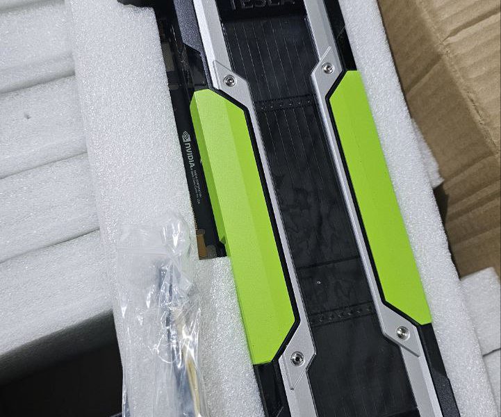 Видеокарты NVIDIA Tesla перед отправкой в Москву, фото 1 из 2